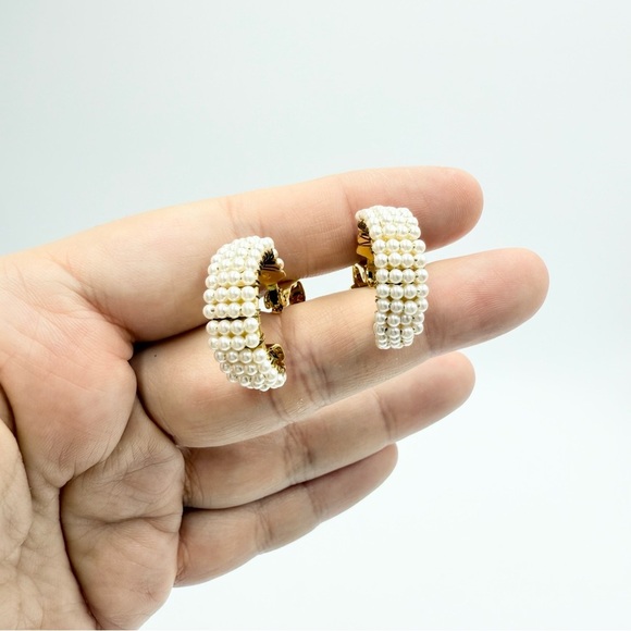 Vintage Faux Pearl Cluster Clip on Earrings Half Moon Hoops in Gold Tone - Picture 1 of 7